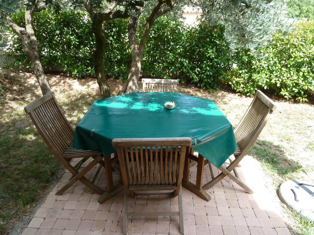 Mas De L'Olivette Bed & Breakfast Cotignac Oda fotoğraf