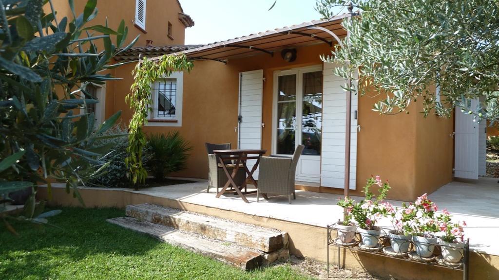 Mas De L'Olivette Bed & Breakfast Cotignac Oda fotoğraf